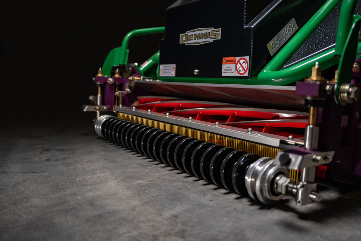 ES-34SL - Weile roller reduces grass contact by 70%