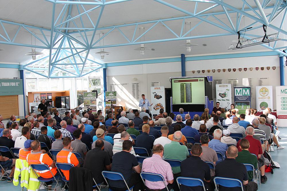 Article - A-captive-audience-at-the-Dennis-and-SISIS-groundcare-seminar