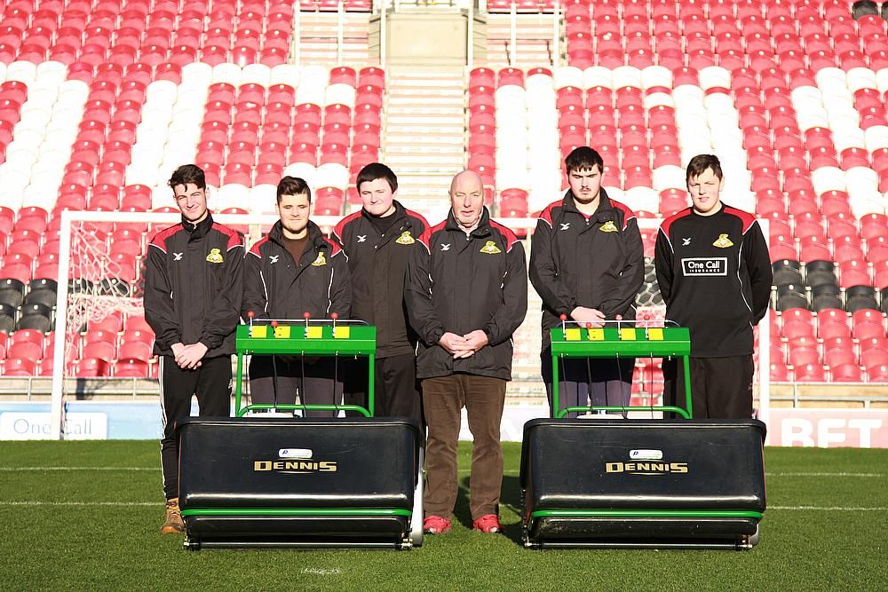 Article - Dennis-G34D-praised-by-Doncaster-Rovers