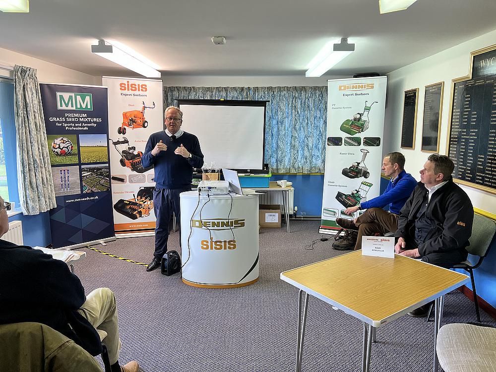 Article - Expert-Speakers-at-the-Dennis-and-SISIS-Seminar