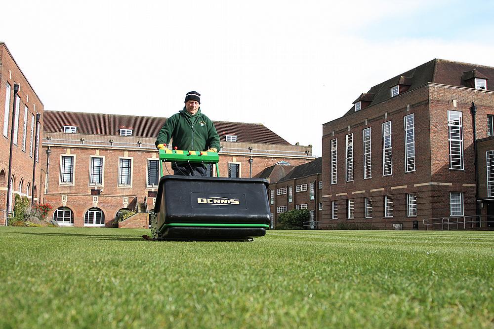 Article - Merchant-Taylors'-continue-to-choose-Dennis-Mowers