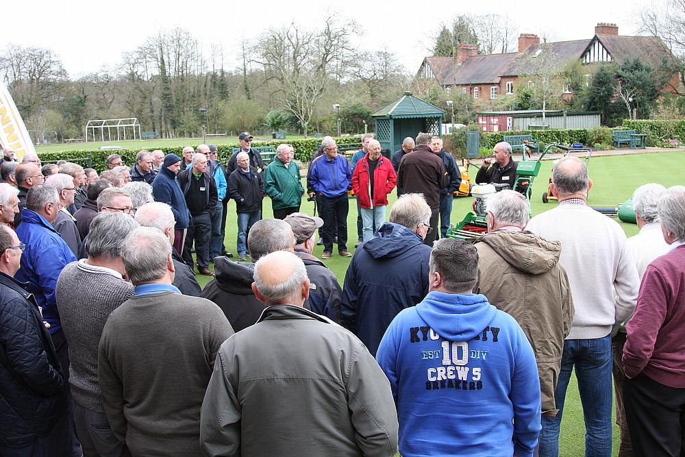 Article - On-the-green-at-a-Dennis-seminar