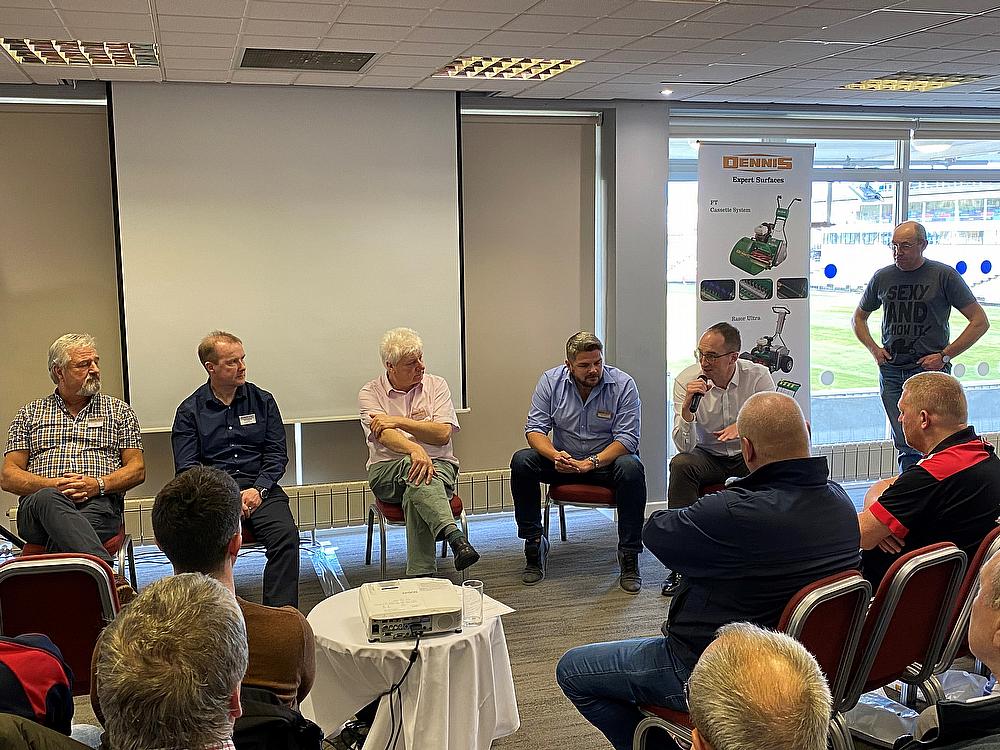 Article - Q-and-A-during-'Groundsmans-Corner'