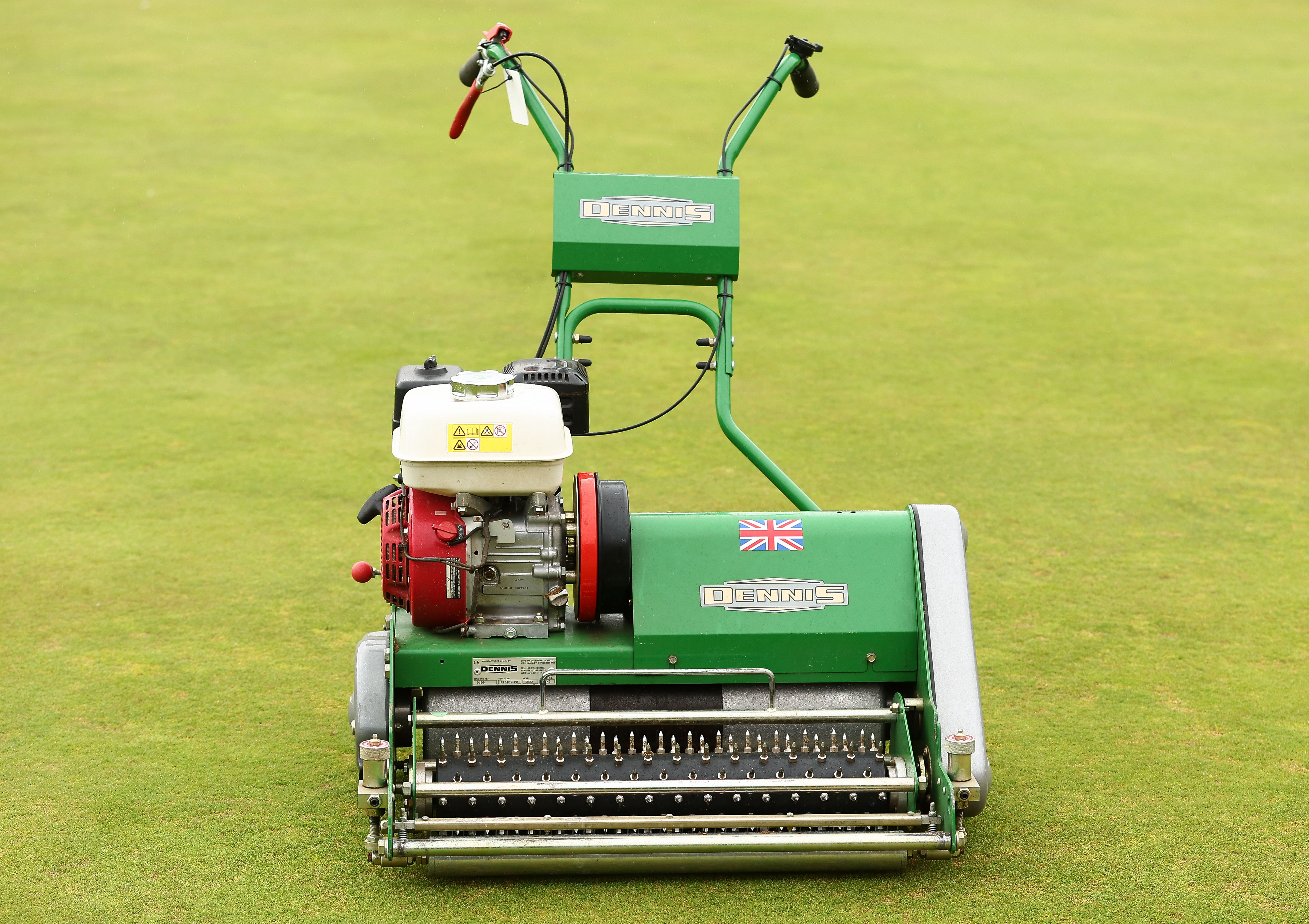 Dennis Bowls Seminar Leicester Blaby Bowling Club - Dennis FT Range (1).jpg