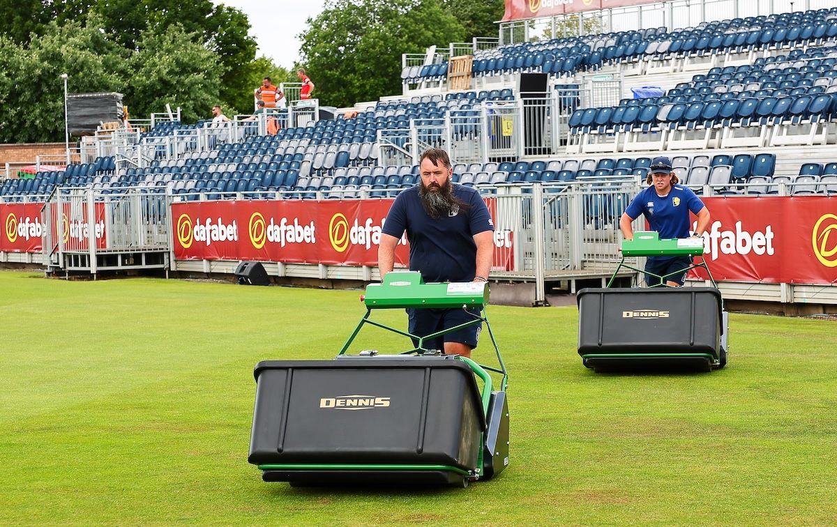 DurhamCricket_DennisMowers_HowardsonHire_093.jpg
