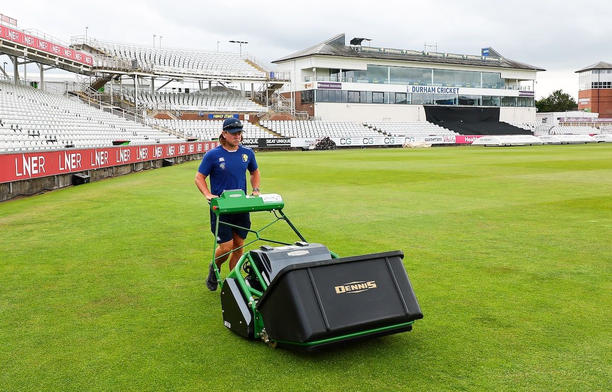 DurhamCricket_DennisMowers_HowardsonHire_126.jpg
