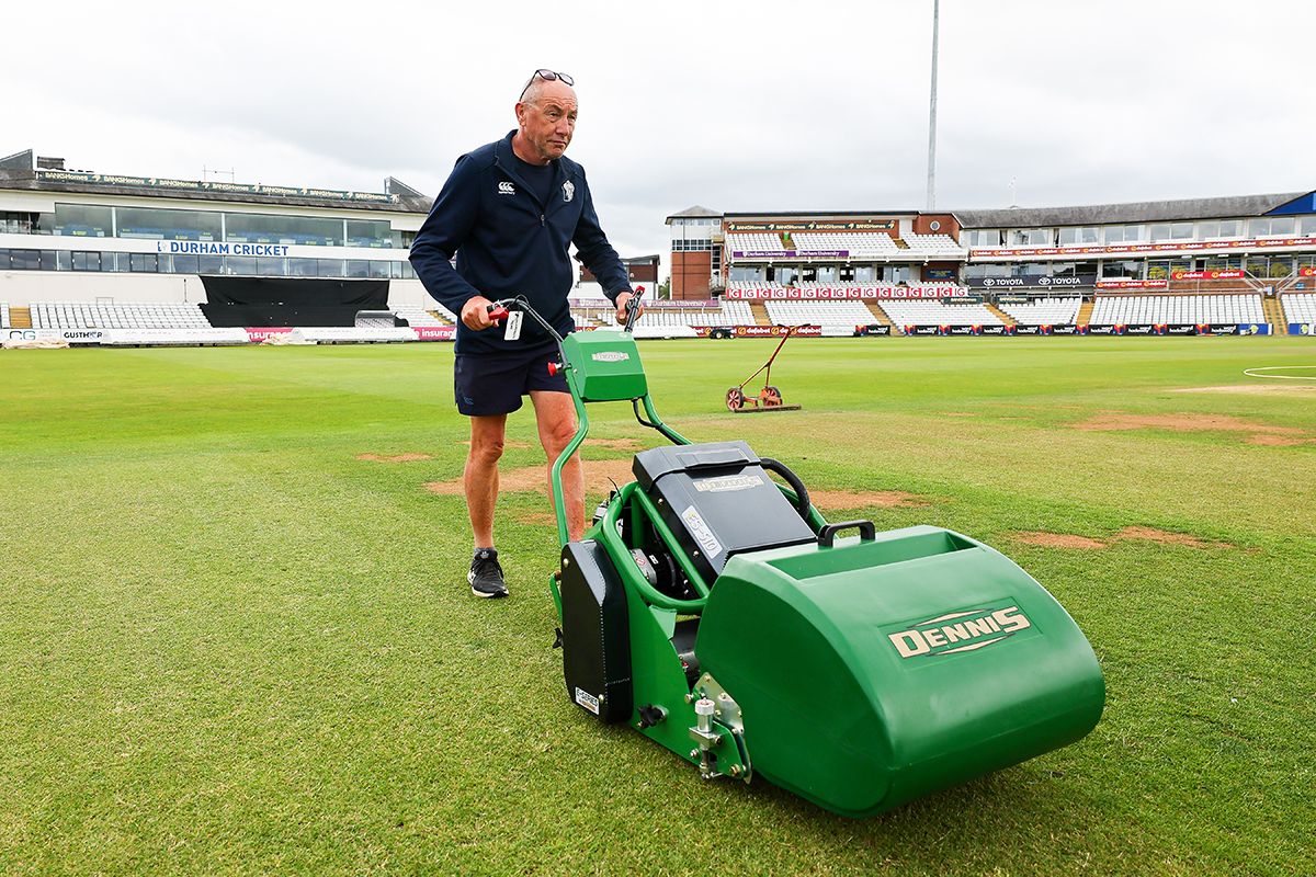 DurhamCricket_DennisMowers_HowardsonHire_138.jpg