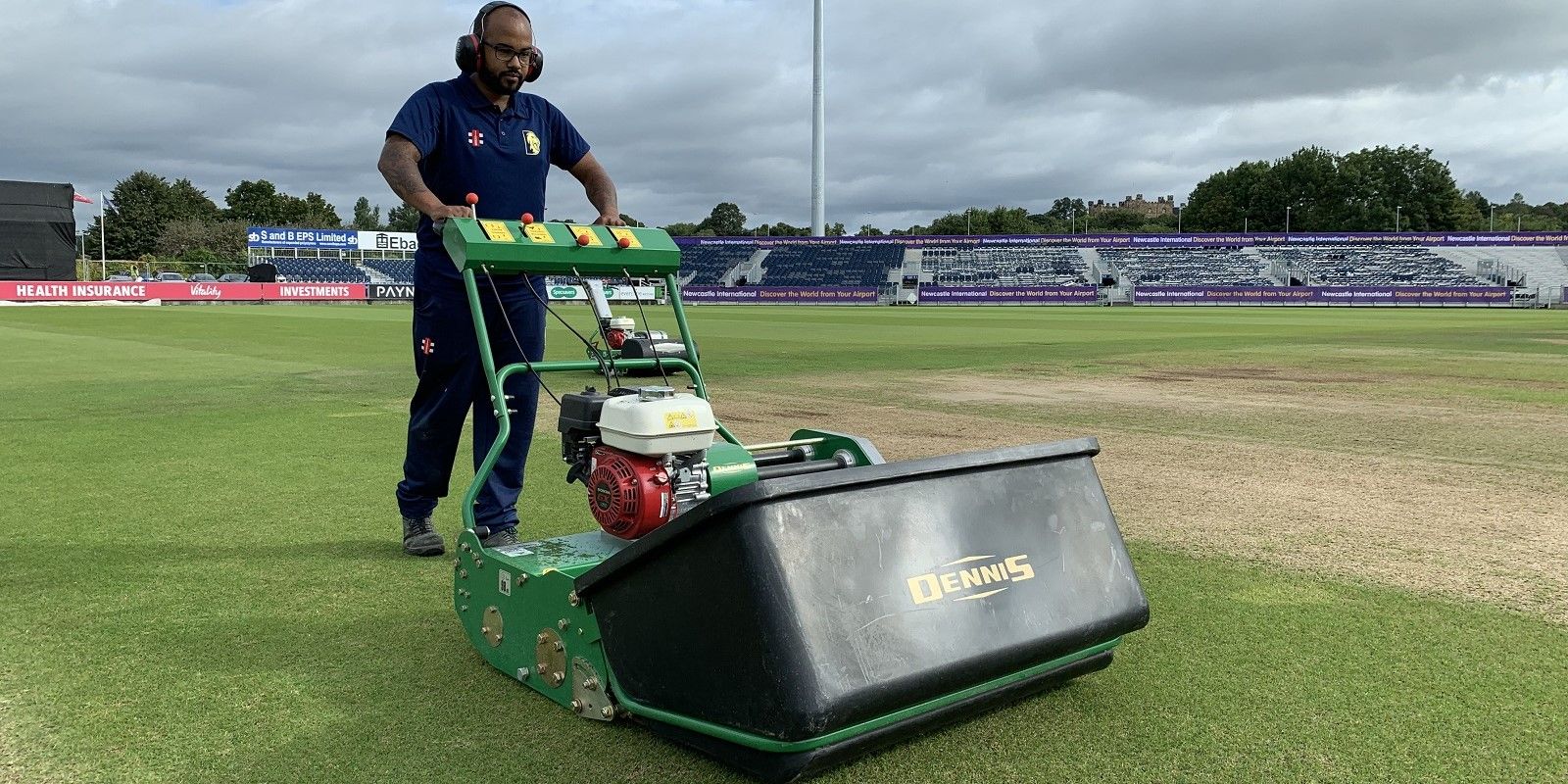 Video - Preparing-the-cricket-square-at-the-Emirates-Riverside-with-the-Dennis-G34D-cylinder-mower