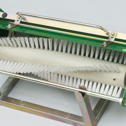 small_Brush_a9f95d5299.jpg